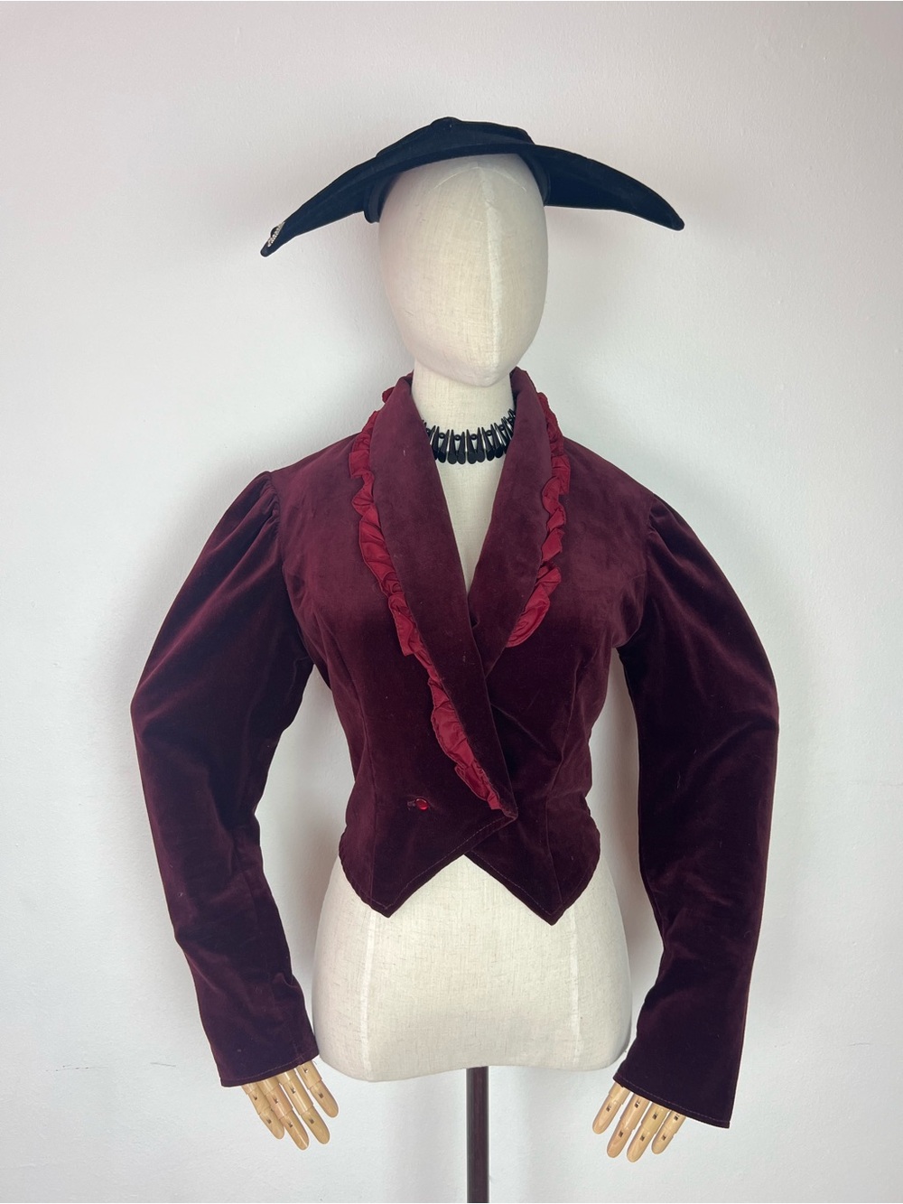 Vintage GUNNE SAX 70s Women's Burgundy Velvet Ruffled Double Breasted Jacket S M